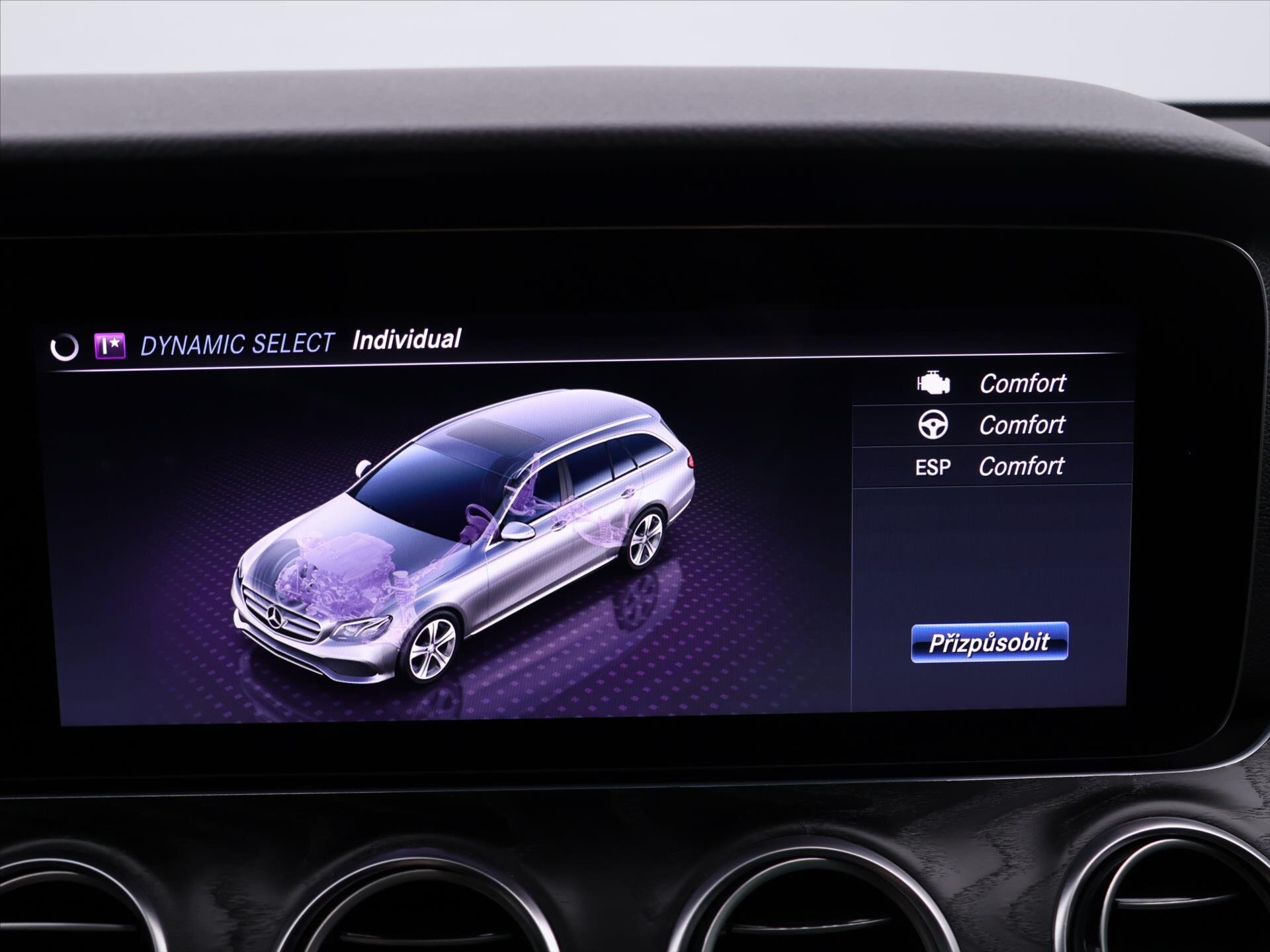 Mercedes-Benz Třídy E Kombi 2,0 l 143 kw