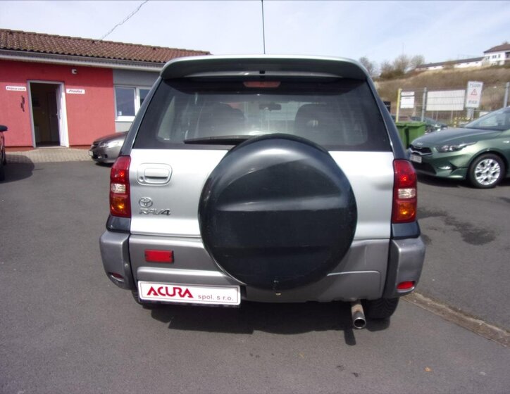 Toyota RAV4 Skříň 2,0 l 110 kw