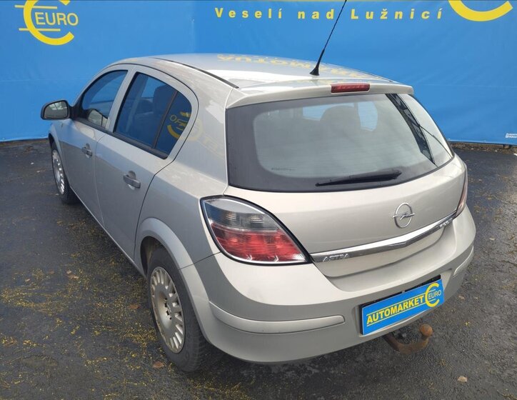 Opel Astra Hatchback 1,4 l 66 kw