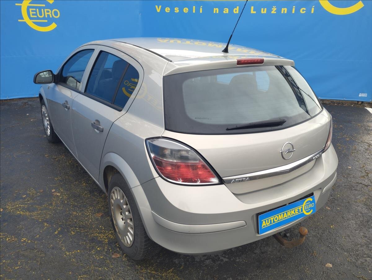 Opel Astra Hatchback 1,4 l 66 kw