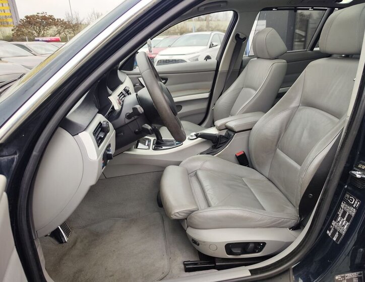 BMW Řada 3 Kombi 3,0 l 170 kw