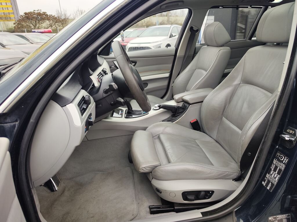 BMW Řada 3 Kombi 3,0 l 170 kw