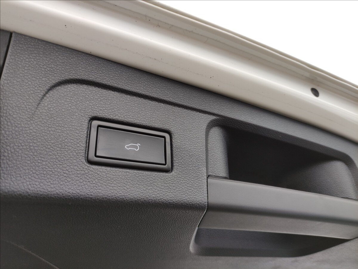 Volkswagen Touran MPV 1,8 l 132 kw