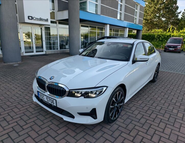BMW Řada 3 Sedan / Limuzína 2,0 l 140 kw