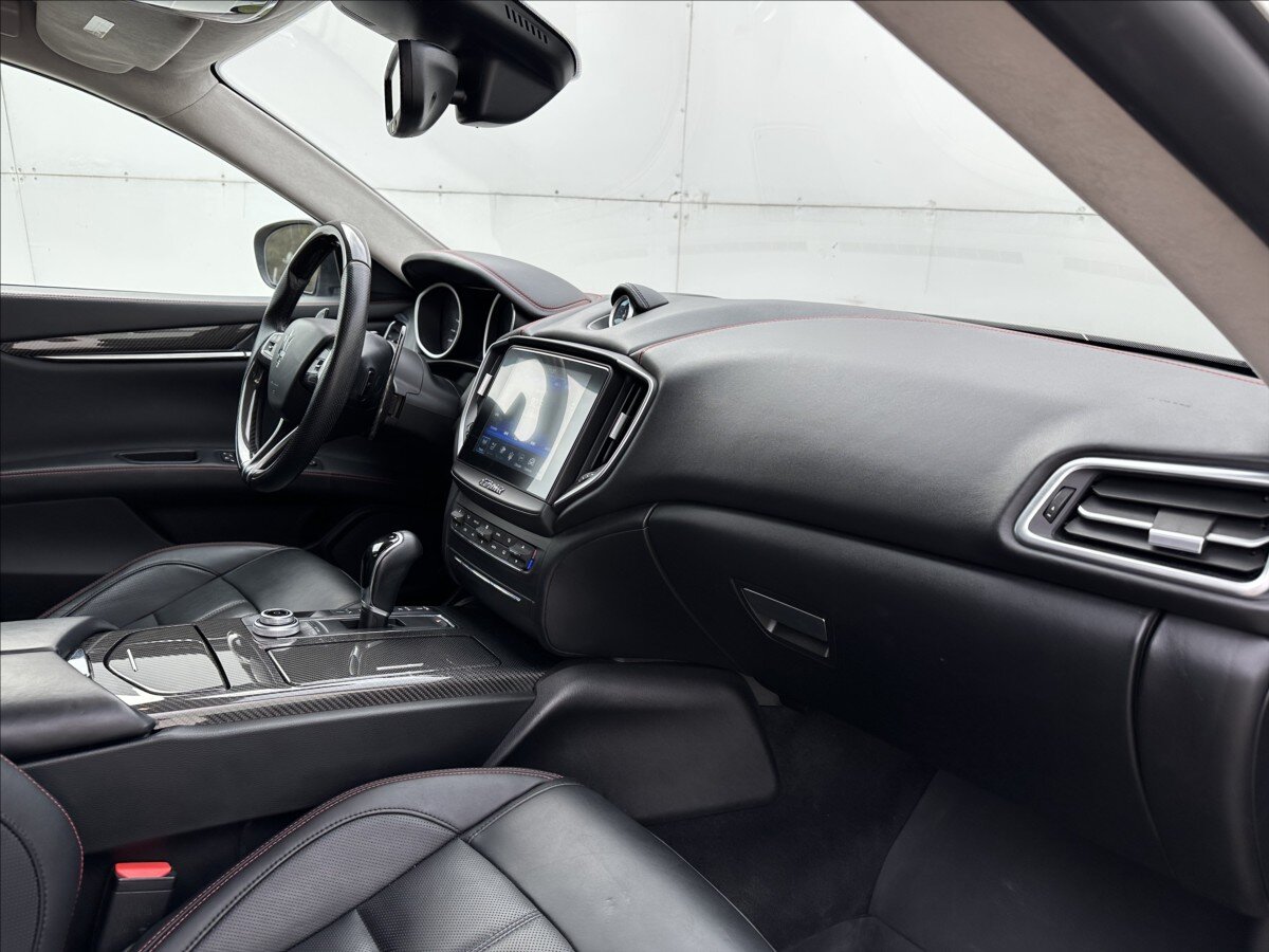 Maserati Ghibli Sedan 3,0 l 316 kw