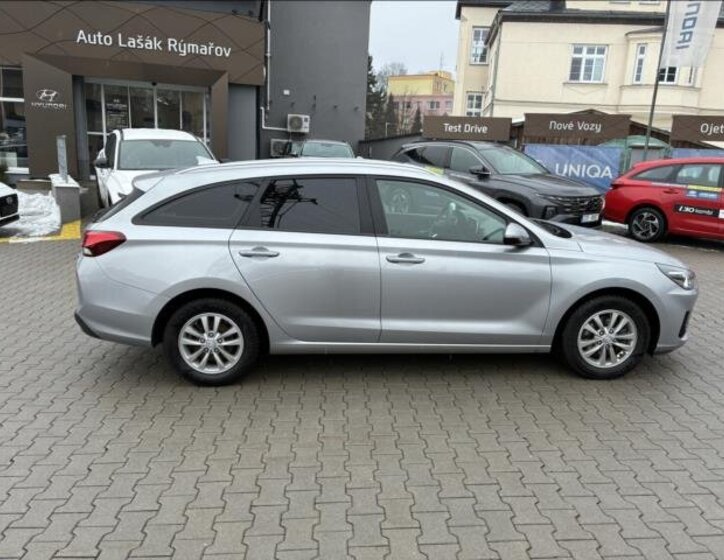 Hyundai i30 Kombi 998,0 88 kw