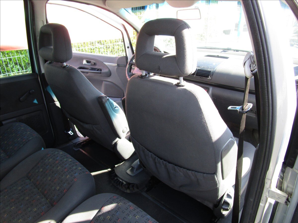 Volkswagen Sharan Kombi 1,9 l 85 kw