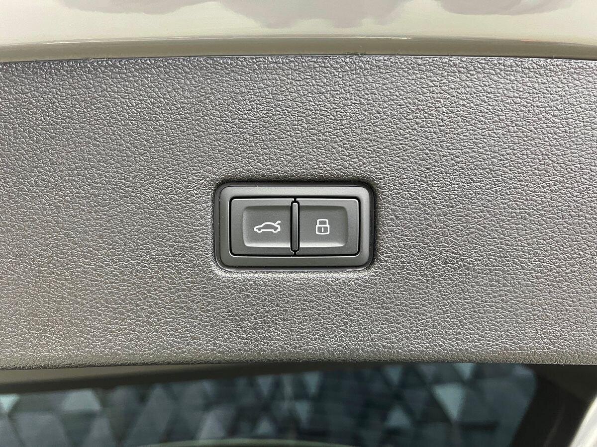 Audi SQ8 SUV / Terénní 4,0 l 373 kw