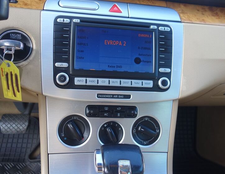 Volkswagen Passat 10