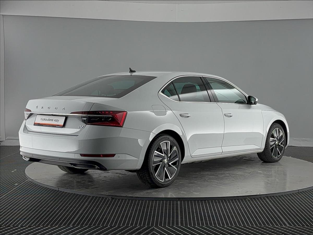Škoda Superb Liftback 1,4 l 160 kw
