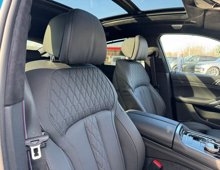 BMW X6 SUV / Terénní 4,4 l 390 kw