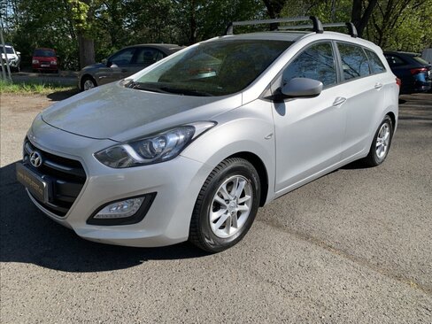 Hyundai i30 Kombi 1,6 l 81 kw
