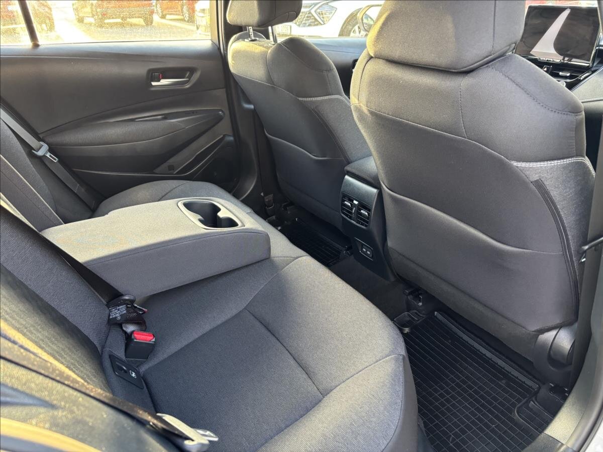 Toyota Corolla Sedan 1,5 l 92 kw