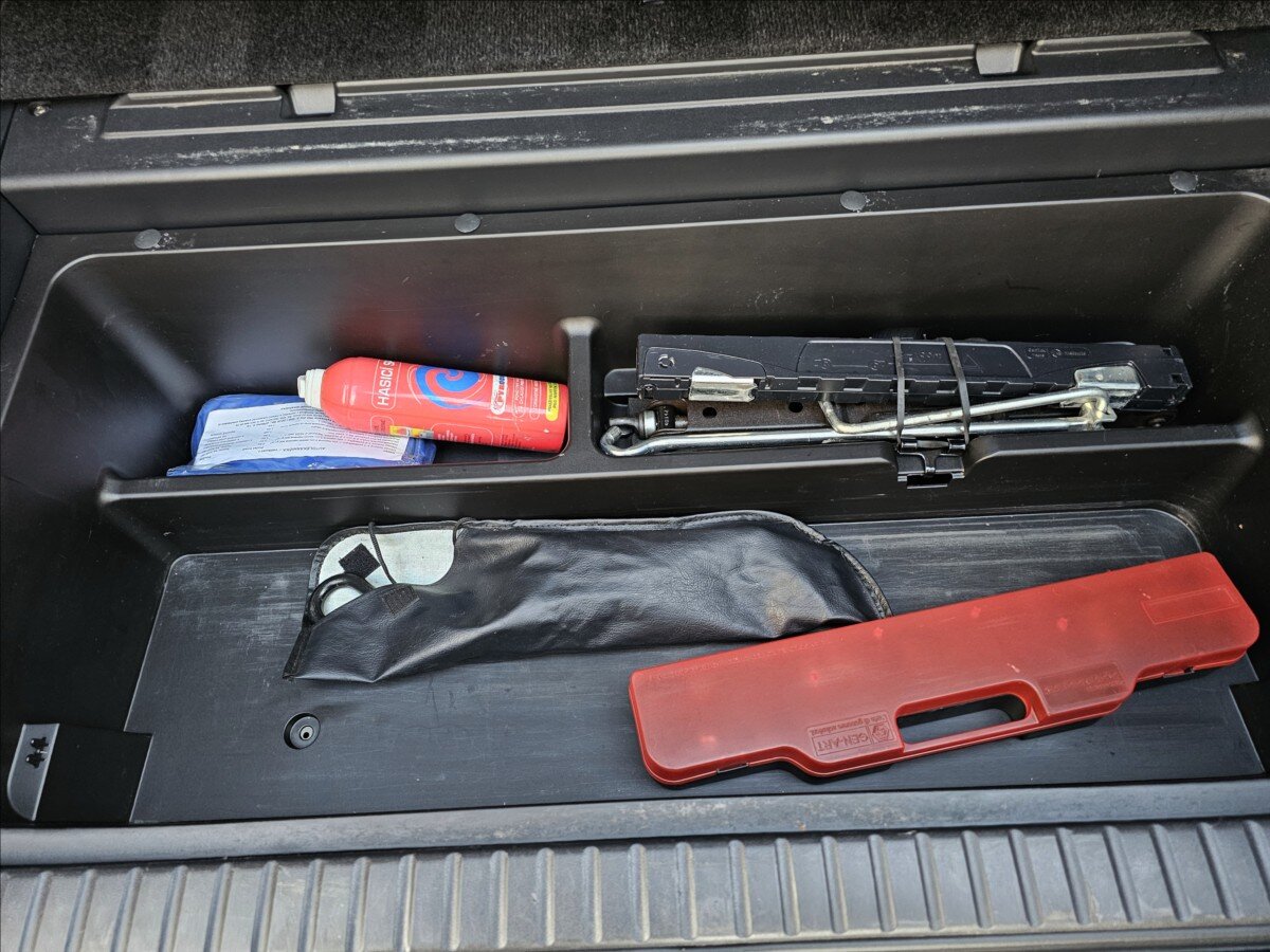 Toyota RAV4 Kombi 2,2 l 110 kw