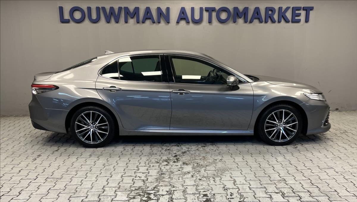 Toyota Camry Sedan 2,5 l 131 kw