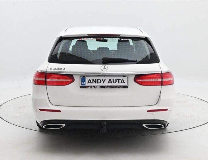 Mercedes-Benz Třídy E 6