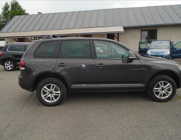 Volkswagen Touareg 5