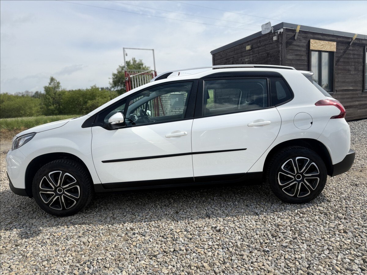 Peugeot 2008 SUV / Terénní 1,2 l 61 kw