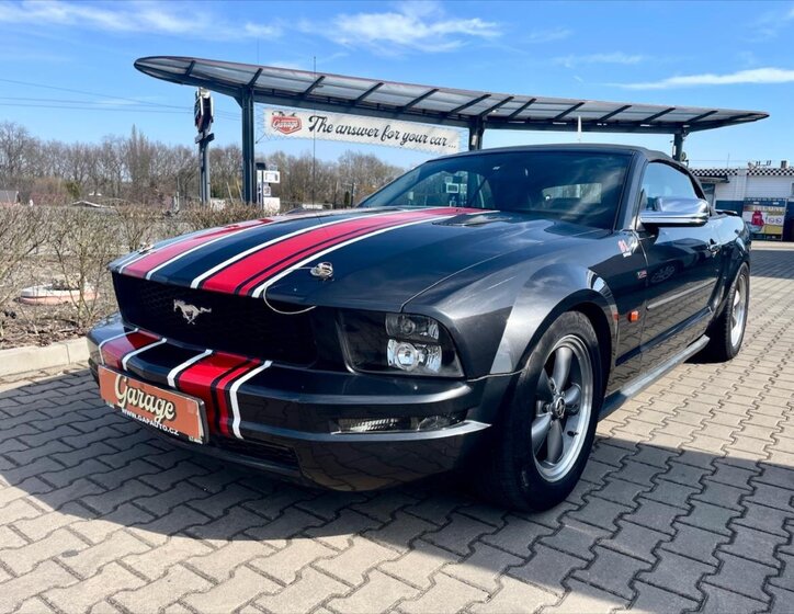 Ford Mustang Kabriolet 4,0 l 157 kw