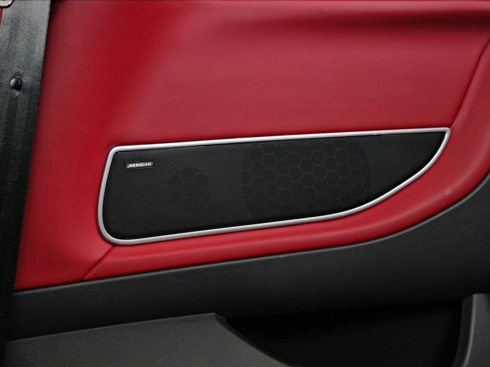 Land Rover Range Rover 26