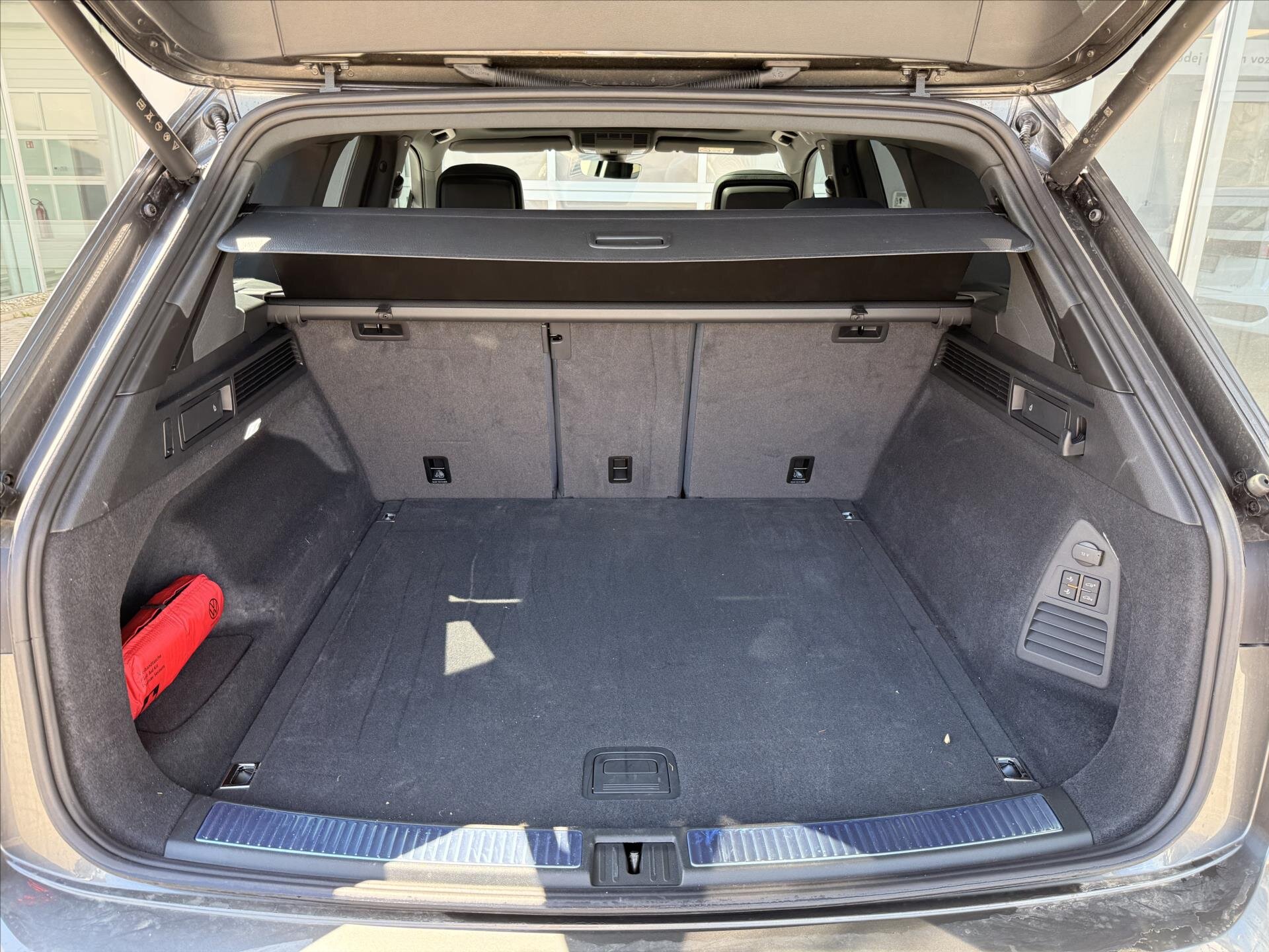 Volkswagen Touareg SUV / Terénní 3,0 l 210 kw
