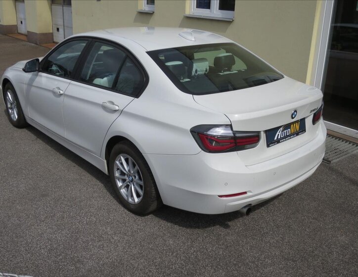 BMW Řada 3 Sedan 2,0 l 85 kw