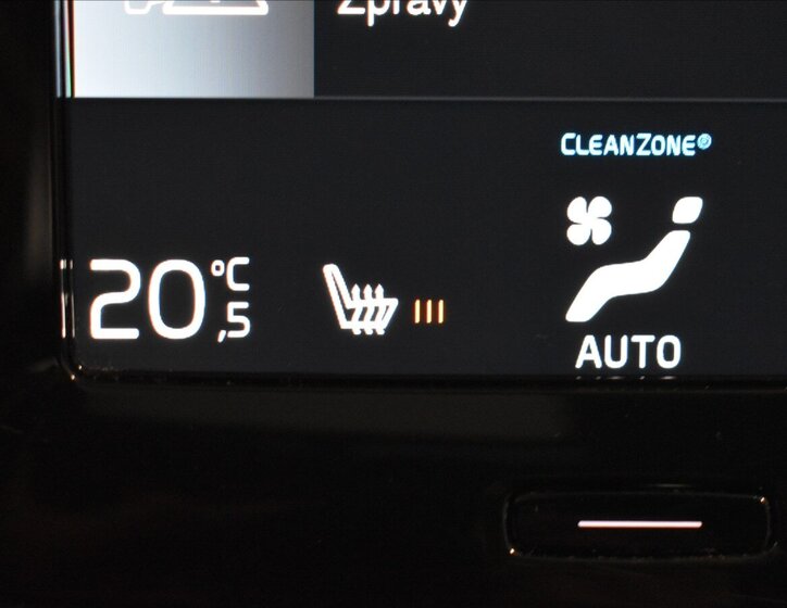 Volvo XC40 SUV 2,0 l 145 kw