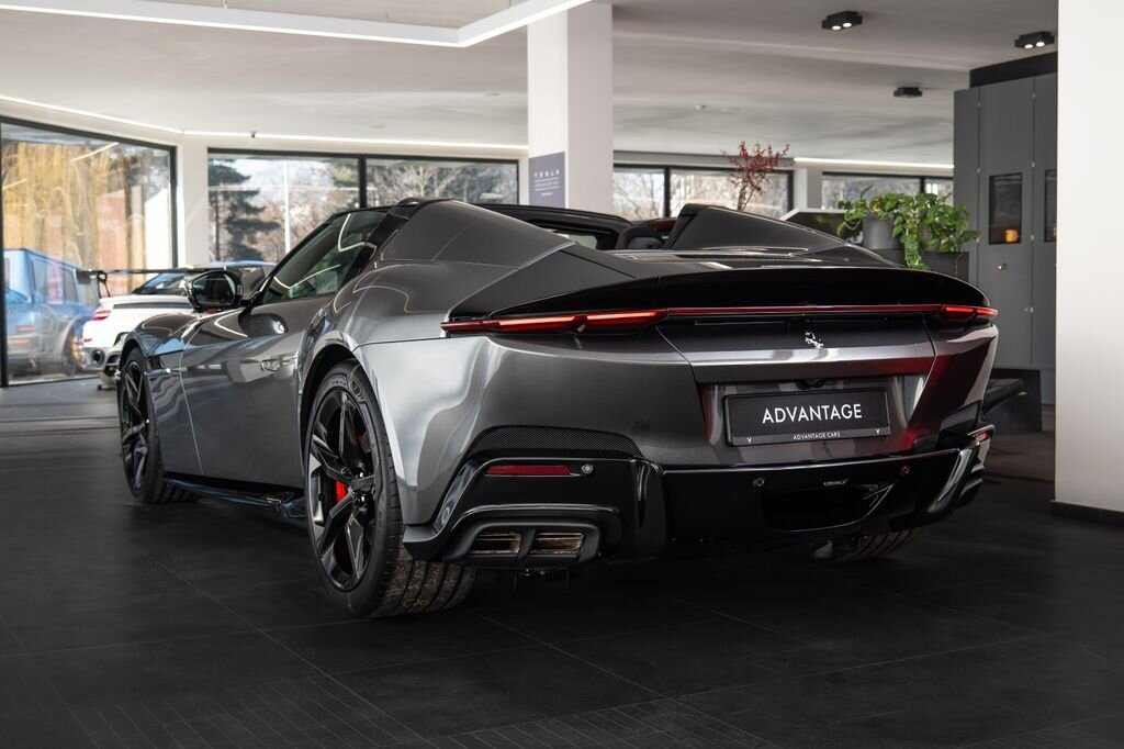 Ferrari Ostatní Kupé 6,5 l 610 kw