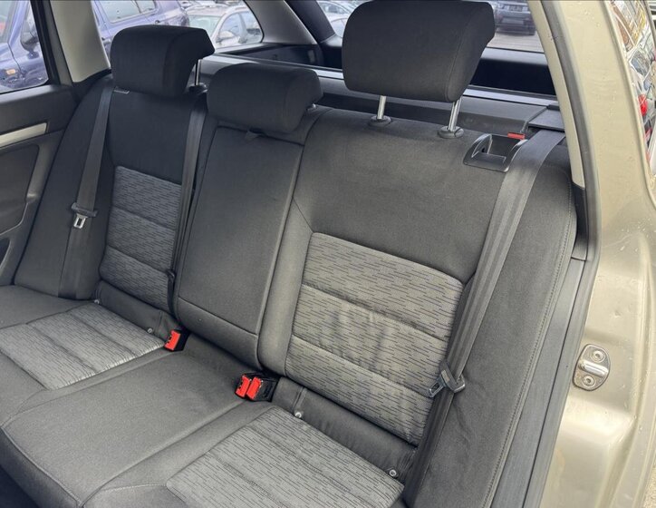 Škoda Octavia Kombi 1,6 l 77 kw