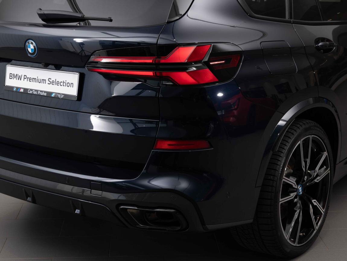 BMW X5 SUV 3,0 l 360 kw