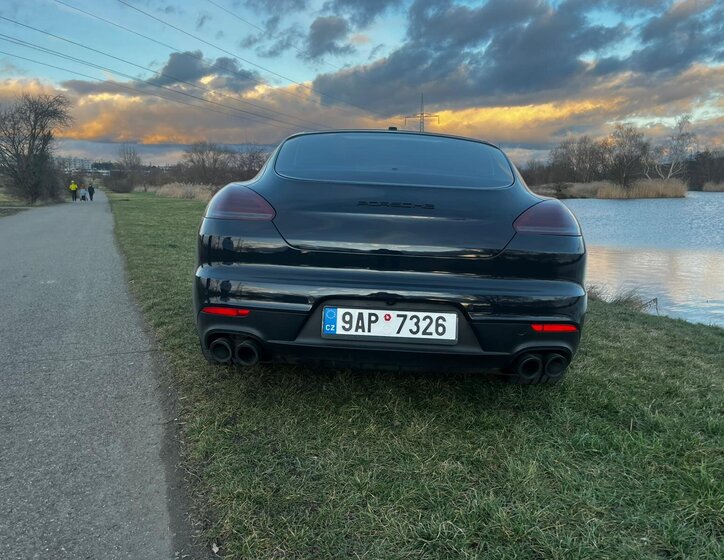 Porsche Panamera Hatchback 3,7 l 228 kw