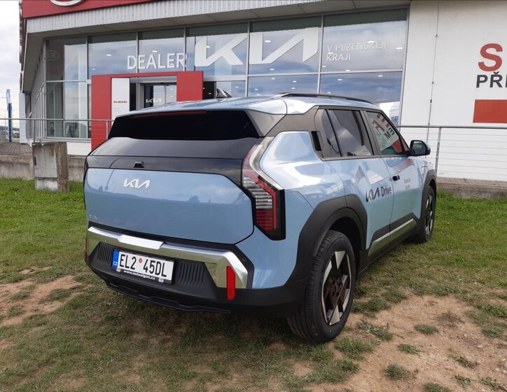 KIA EV3 SUV / Terénní 0,0 150 kw