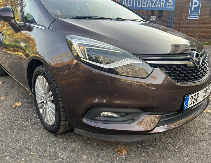 Opel Zafira 8