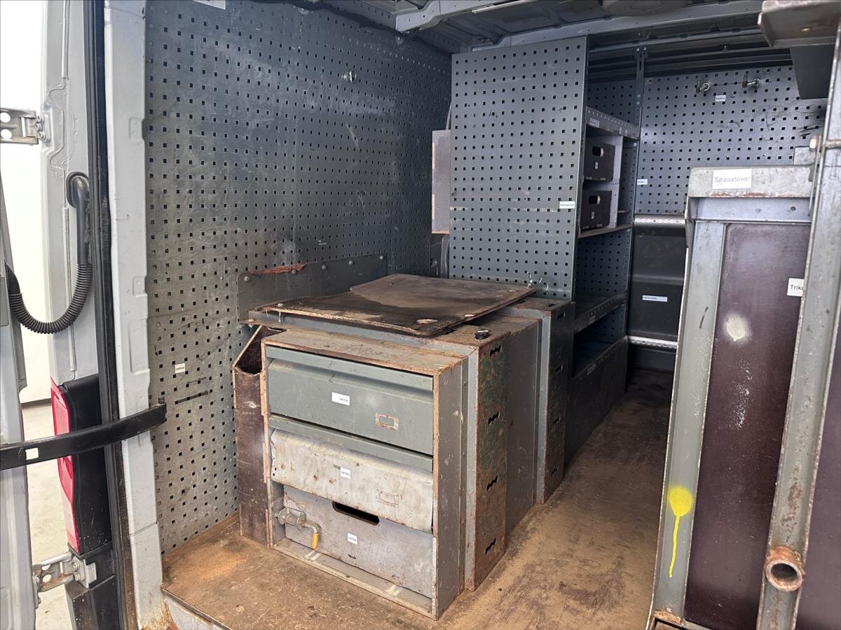 Volkswagen Crafter Skříň 2,0 l 103 kw