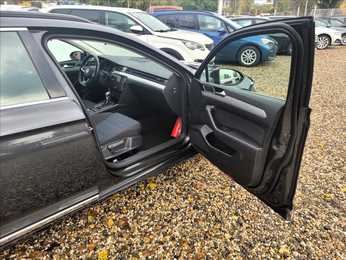 Volkswagen Passat Kombi 1,4 l 160 kw
