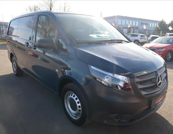 Mercedes-Benz Vito 2