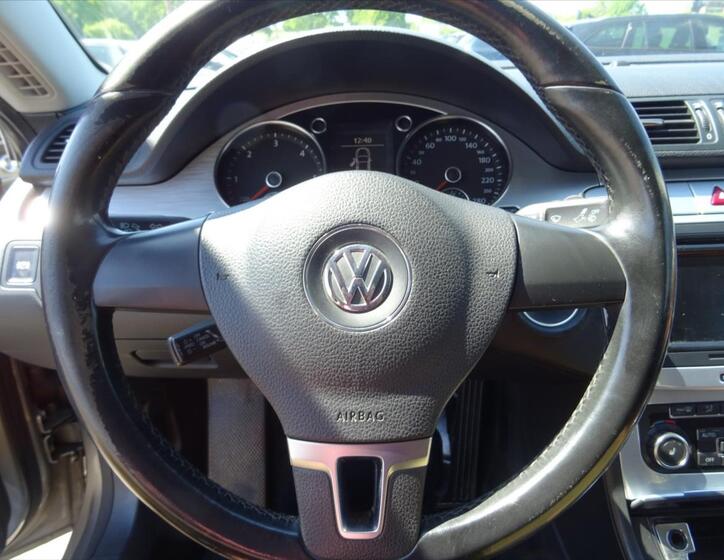 Volkswagen Passat CC 18