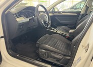 Volkswagen Passat 9