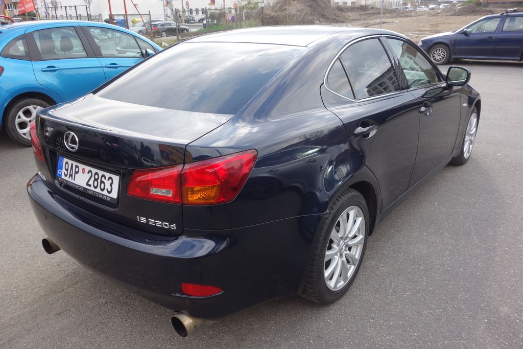 Lexus IS 220