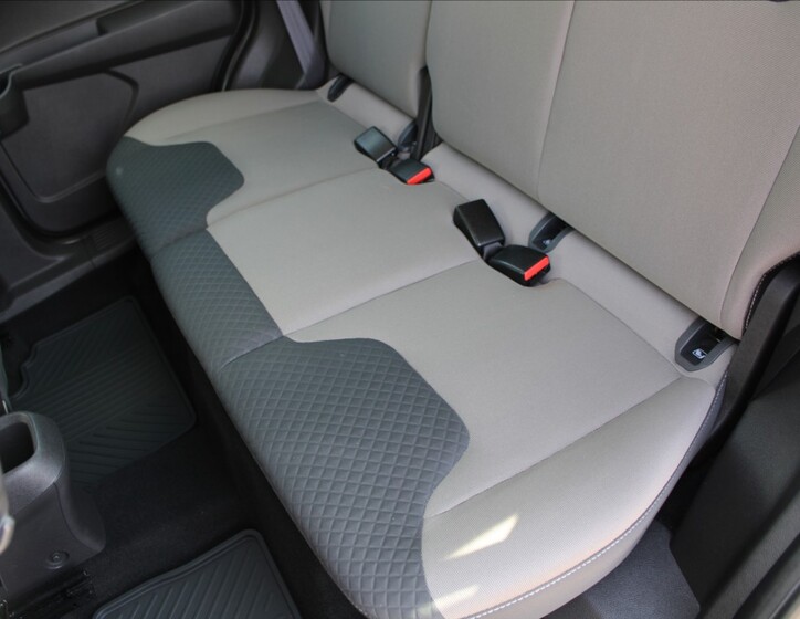 Ford Tourneo Courier 18