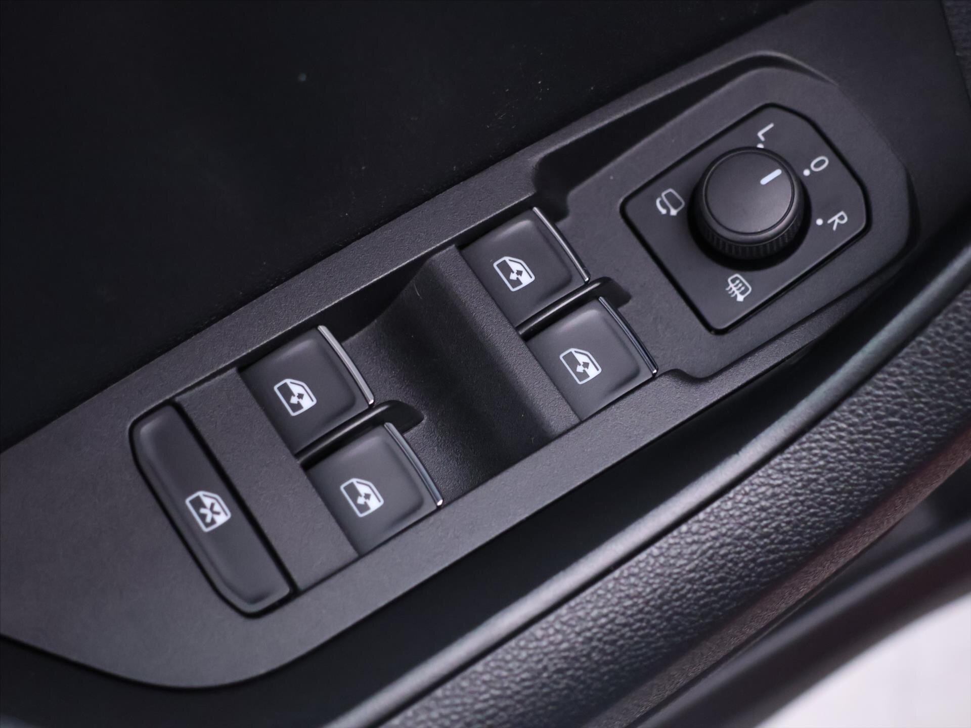 Škoda Karoq SUV / Terénní 2,0 l 110 kw