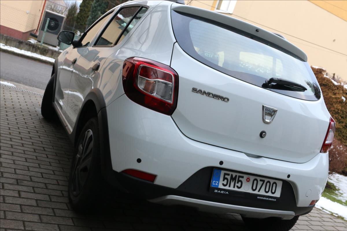 Dacia Sandero Hatchback 898,0 66 kw