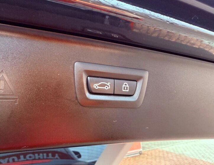 BMW Řada 5 Kombi 3,0 l 190 kw