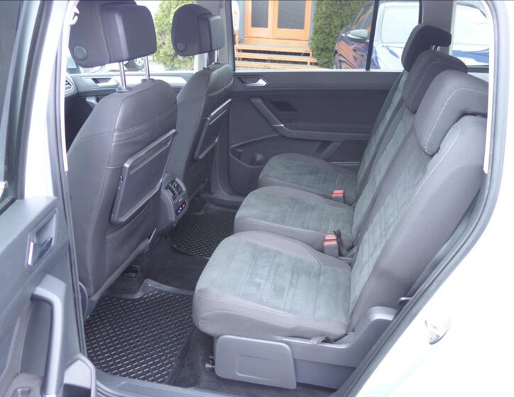 Volkswagen Touran 16