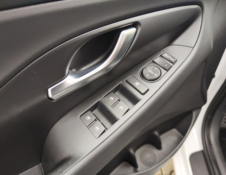 Hyundai i30 Hatchback 998,0 88 kw