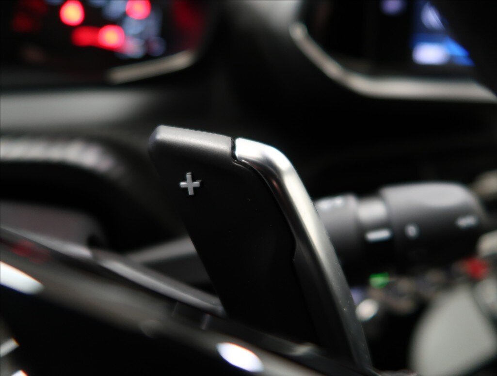 Peugeot 2008 Hatchback 1,2 l 96 kw