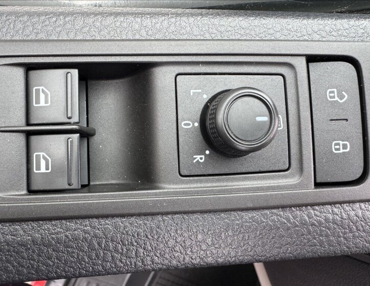 Volkswagen Transporter Skříň 2,0 l 110 kw