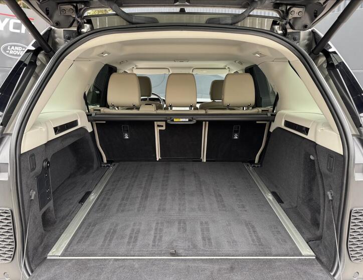 Land Rover Discovery 13