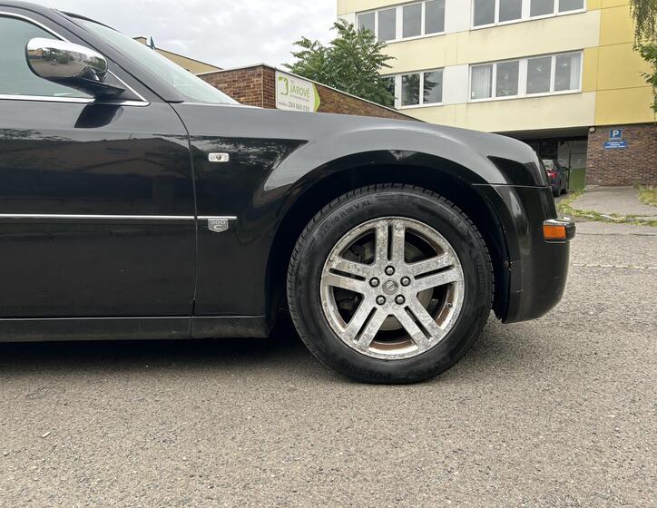 Chrysler 300C 19