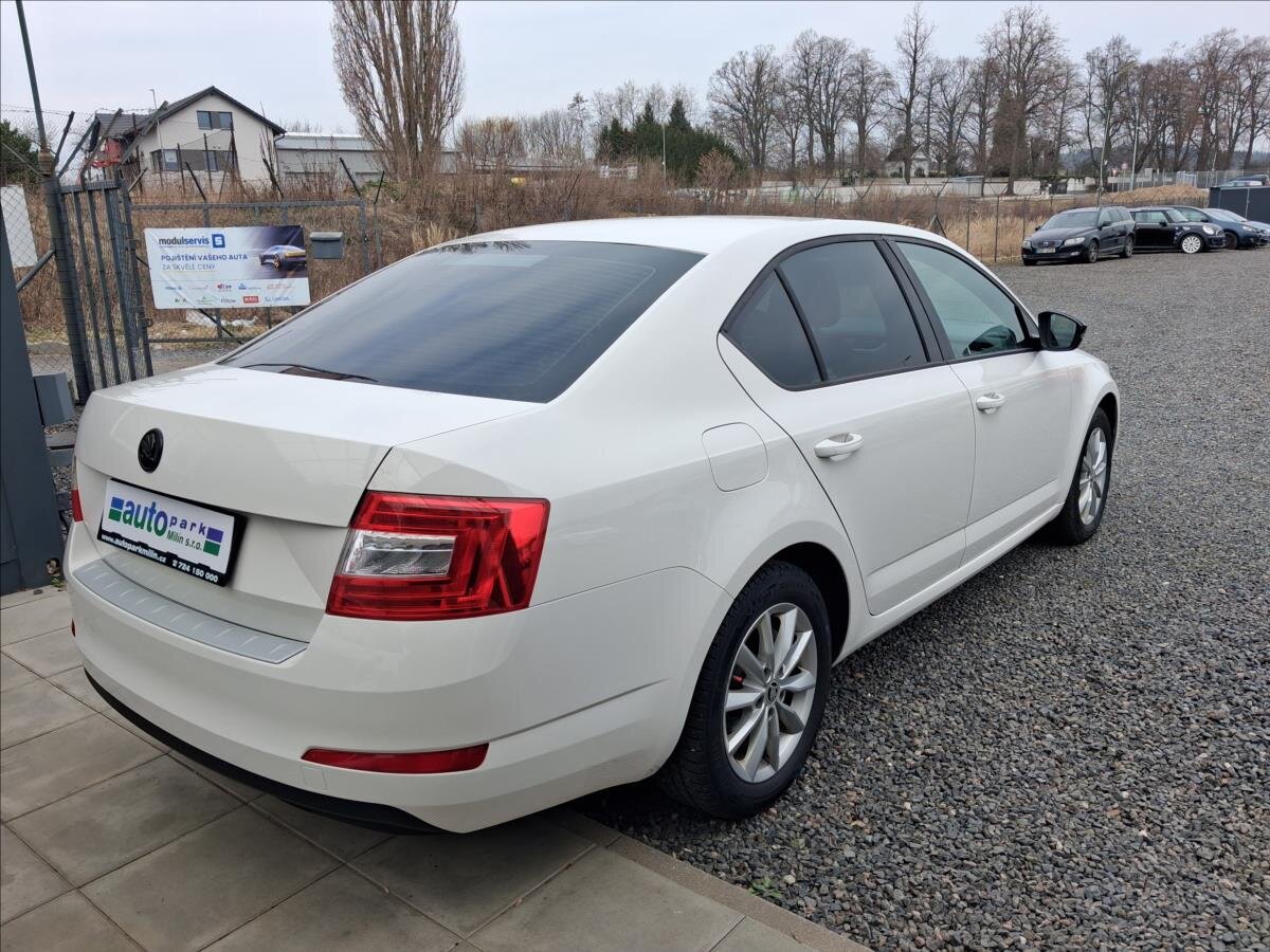 Škoda Octavia Sedan / Limuzína 1,6 l 66 kw